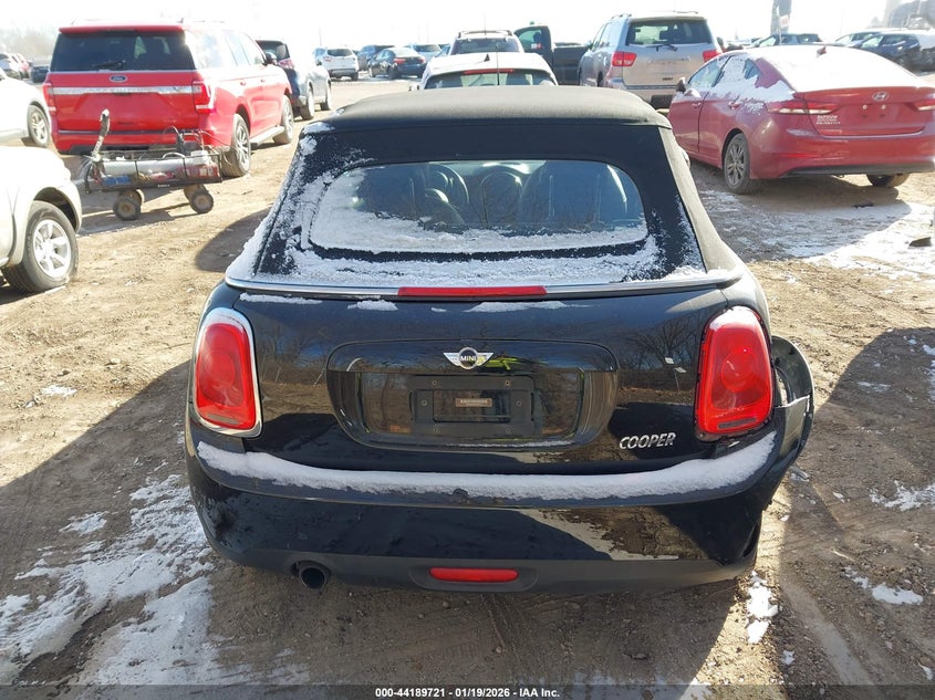2017 Mini Convertible Cooper VIN: WMWWG5C35H3D00121 Lot: 44189721