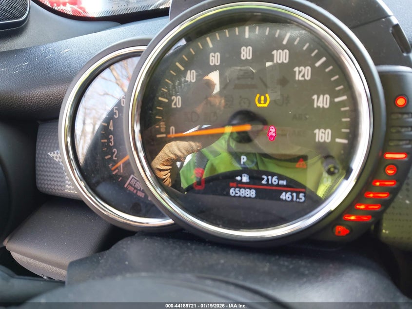 2017 Mini Convertible Cooper VIN: WMWWG5C35H3D00121 Lot: 44189721