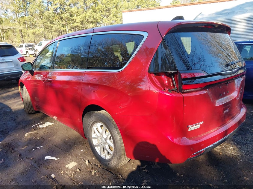 2026 Chrysler Pacifica Select