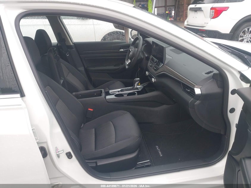 2024 Nissan Altima Sv Fwd