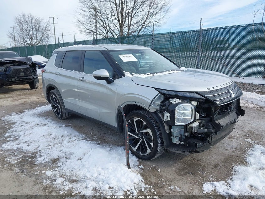 2022 Mitsubishi Outlander Black Edition 2Wd/Se 2.5 2Wd/Se Launch Edition 2Wd