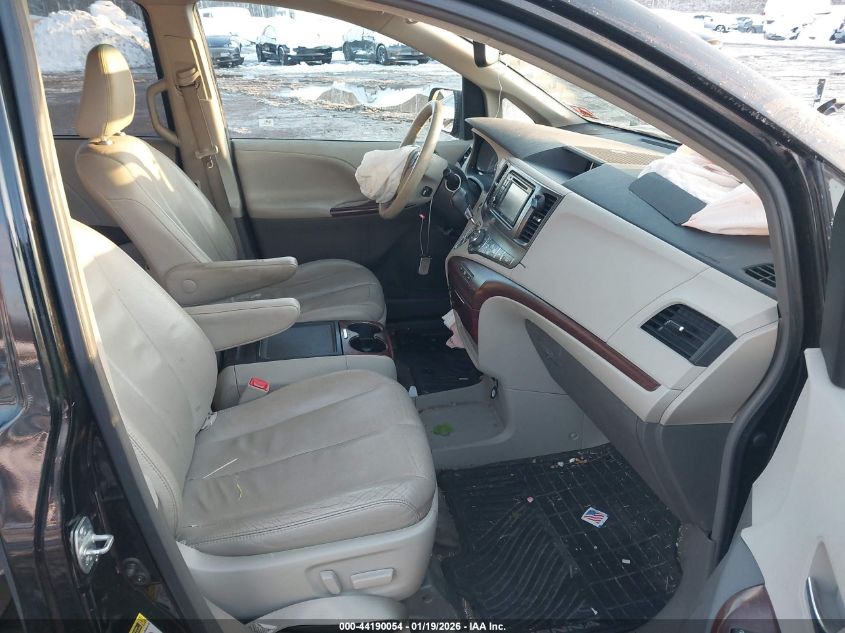 2014 Toyota Sienna Xle V6 8 Passenger