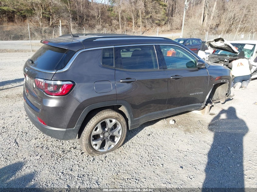 VIN 3C4NJDCB3LT153454 2020 JEEP COMPASS LIMITED 4X4