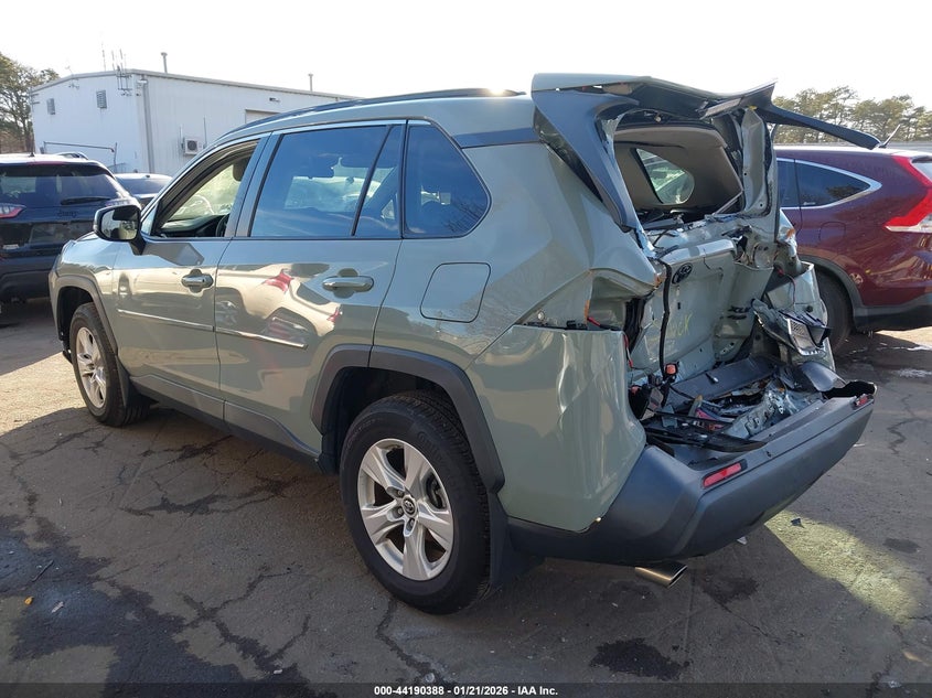 2019 TOYOTA RAV4 auction photo 3