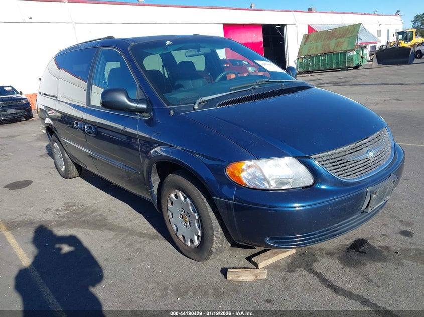 2002 Chrysler Town & Country Lx