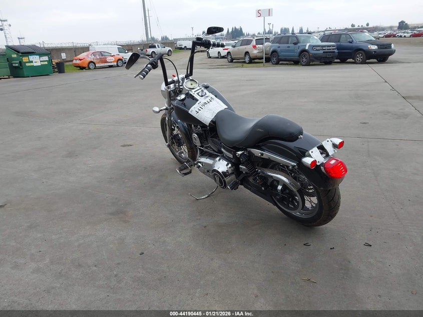 2011 Harley-Davidson Fxdc
