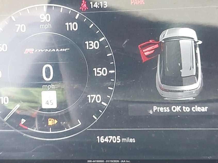 2018 Land Rover Range Rover Velar P380 First Edition/P380 Hse R-Dynamic VIN: SALYM2RV7JA755846 Lot: 44190500