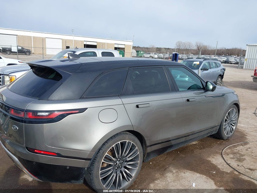 2018 Land Rover Range Rover Velar P380 First Edition/P380 Hse R-Dynamic VIN: SALYM2RV7JA755846 Lot: 44190500