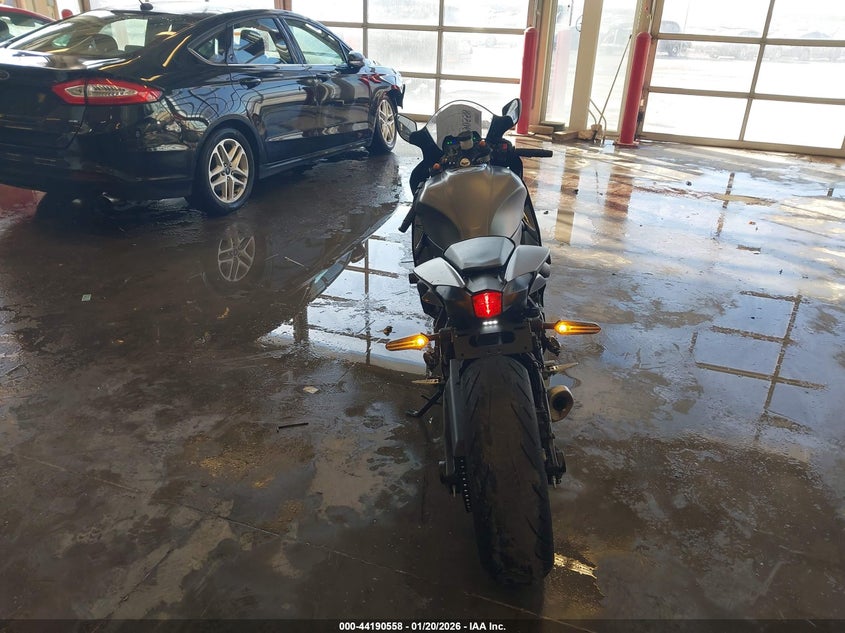 2024 YAMAHA YZFR7 auction photo 6