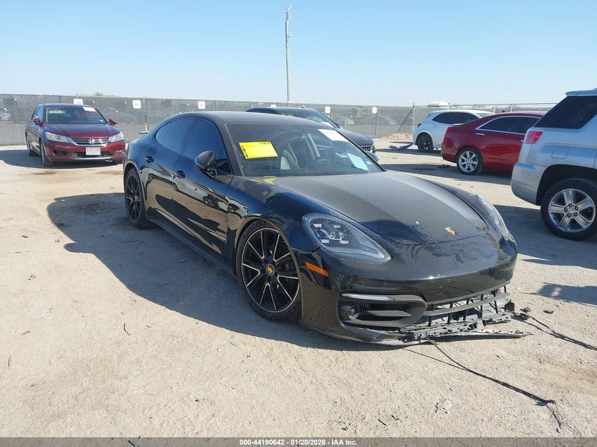 2023 Porsche Panamera 4/4 Platinum Edition/Platinum Edition
