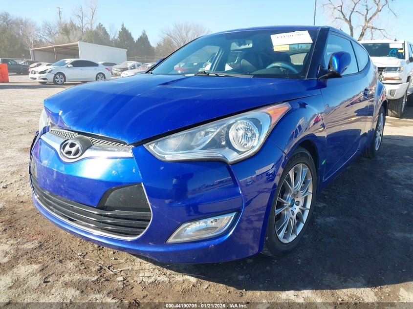 2013 Hyundai Veloster Base W/Black