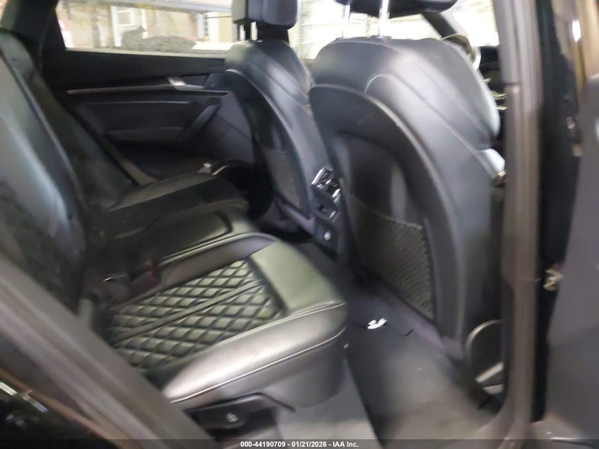 2018 Audi Sq5 3.0T Premium Plus VIN: WA1A4AFY3J2015104 Lot: 44190709