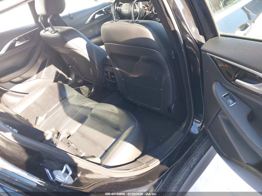 2018 Infiniti Qx30 Premium VIN: SJKCH5CR3JA054236 Lot: 44190906