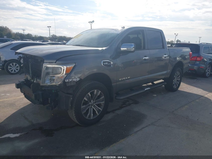 2017 Nissan Titan Sl