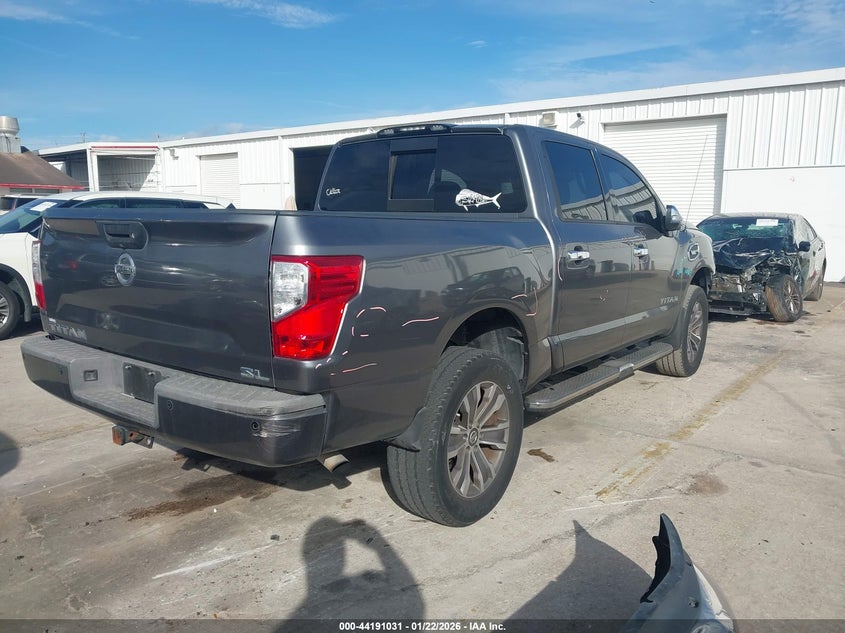 2017 Nissan Titan Sl