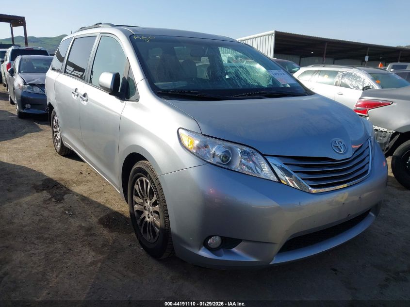 2017 Toyota Sienna Xle 8 Passenger