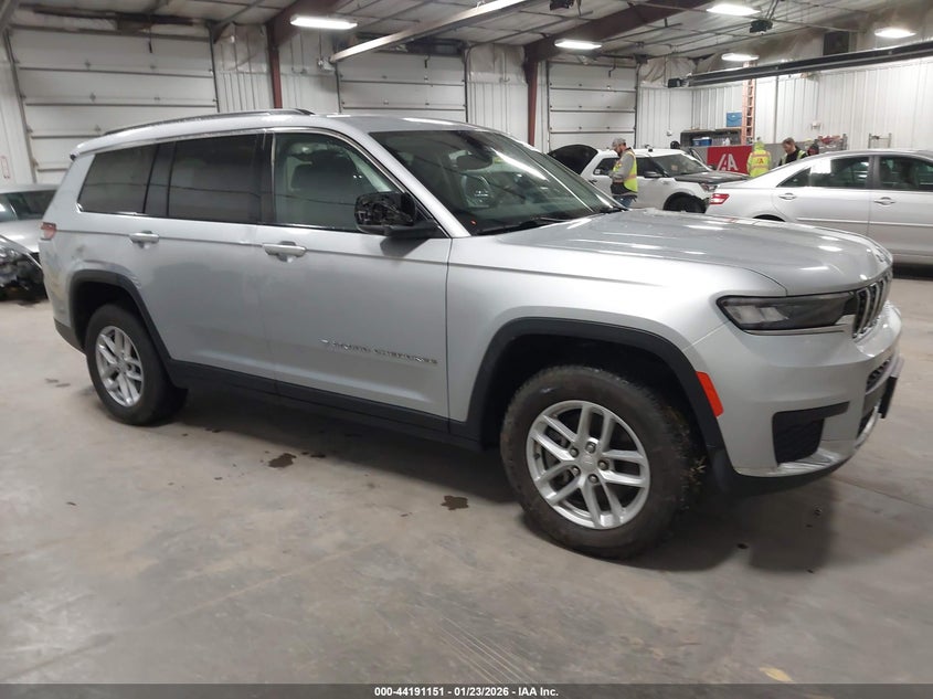 2023 Jeep Grand Cherokee L Laredo 4X4