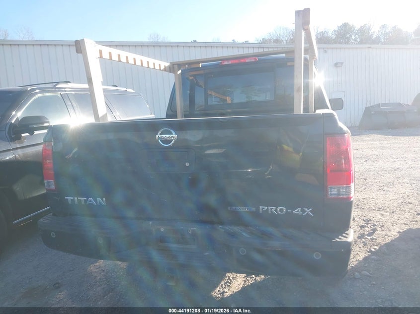 2015 Nissan Titan Pro-4X/S/Sl/Sv VIN: 1N6BA0EC0FN512360 Lot: 44191208