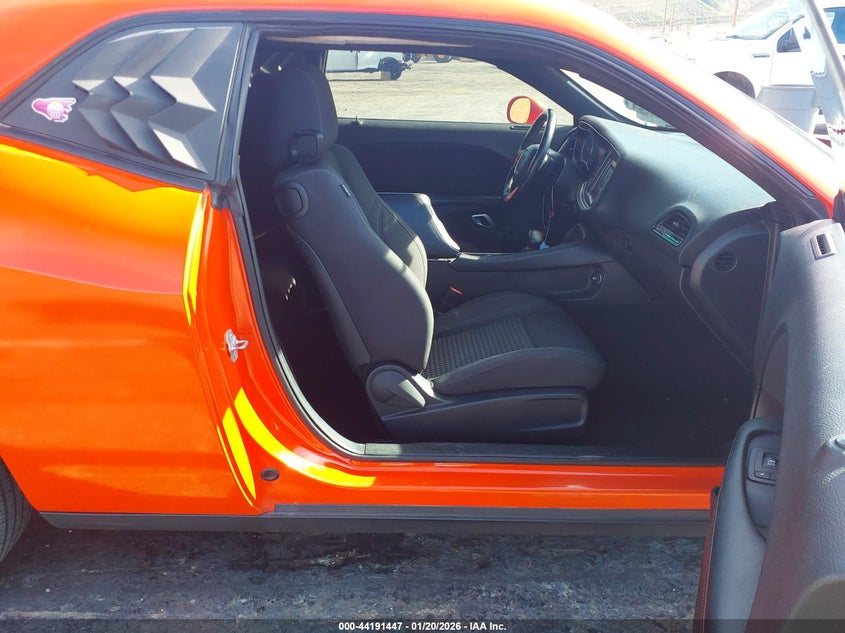 2016 Dodge Challenger Sxt