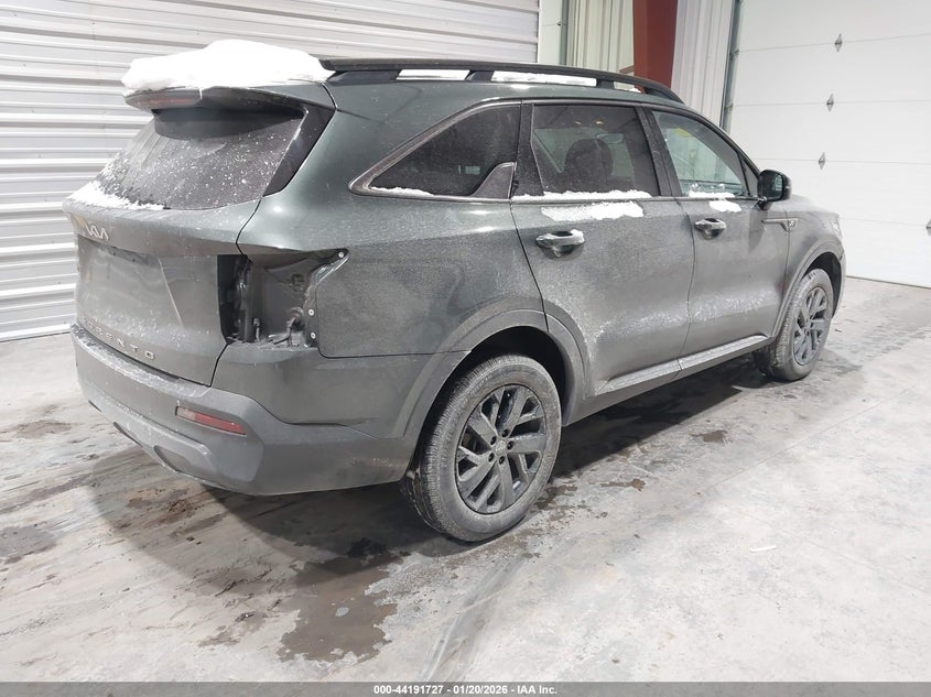 VIN 5XYRLDLCXNG083935 2022 KIA SORENTO X-LINE S