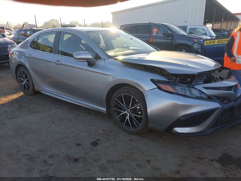 2024 Toyota Camry Hybrid Se