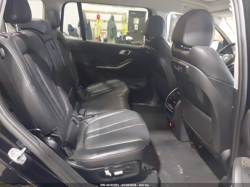2021 BMW X7 3.0L I-6 DI, DOHC, V(VIN: 5UXCW2C00M9F66858