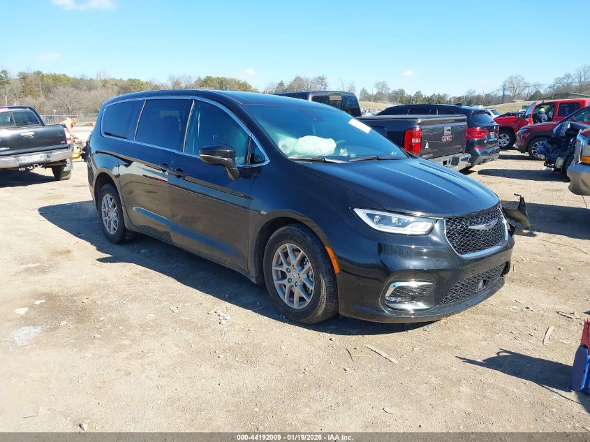 2025 Chrysler Pacifica Select