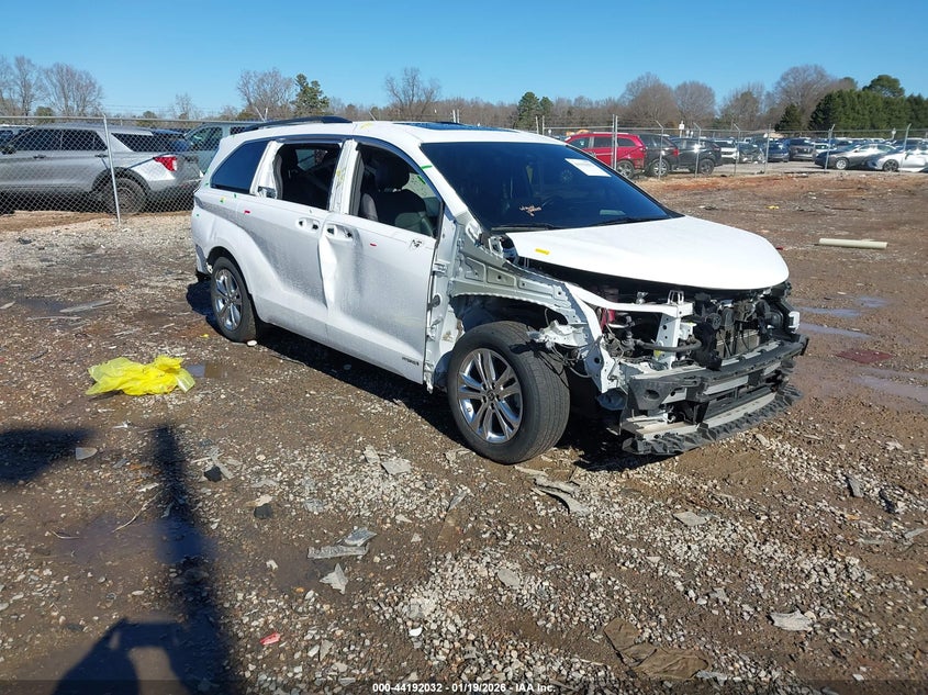 2021 Toyota Sienna Xse