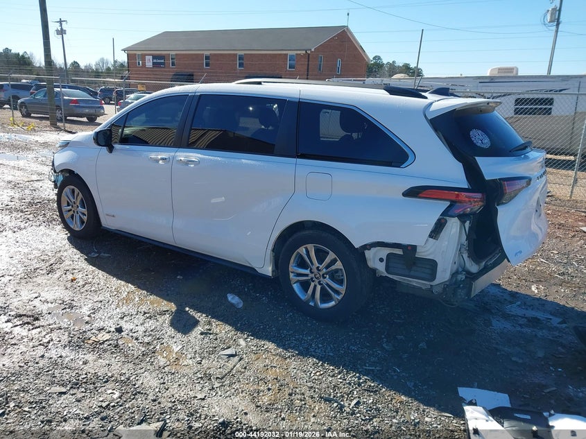 2021 Toyota Sienna Xse