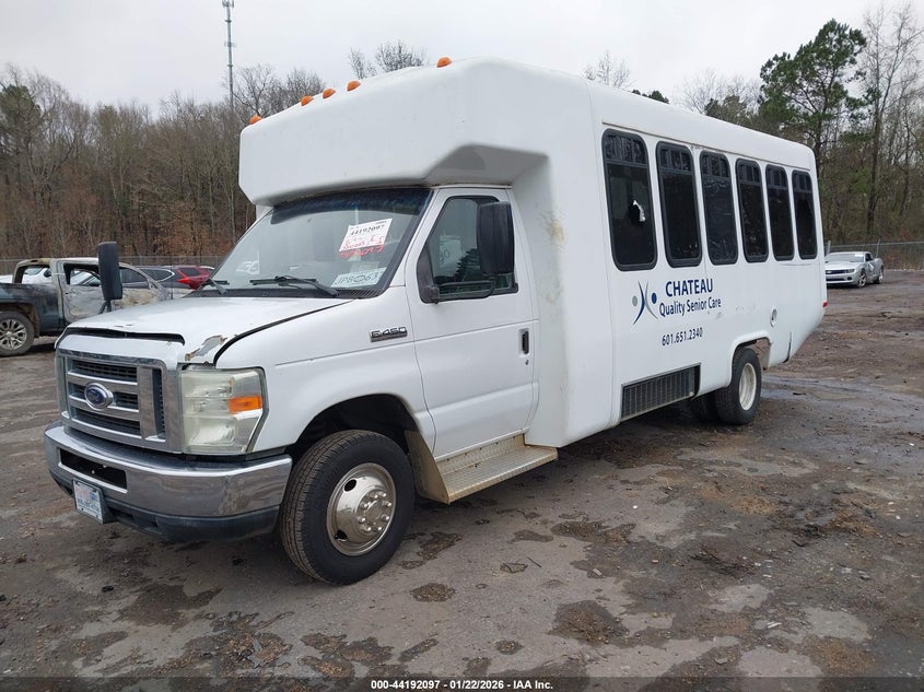 2013 Ford E-450 Cutaway