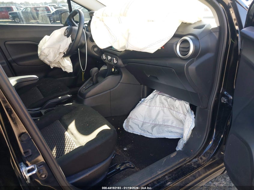 2024 Nissan Versa 1.6 S