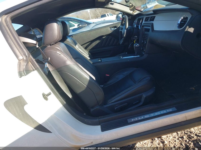 2011 Ford Mustang V6 Premium