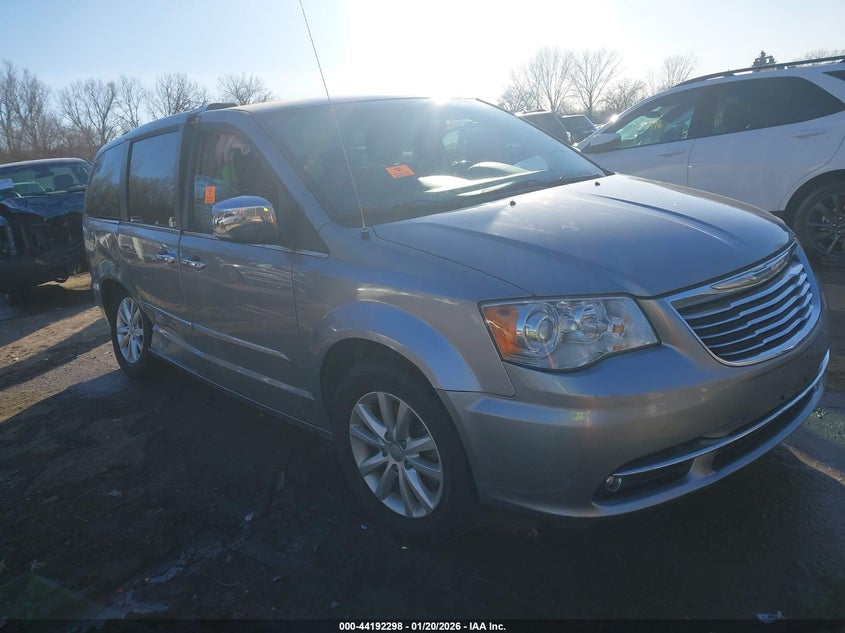 2015 Chrysler Town & Country Limited Platinum