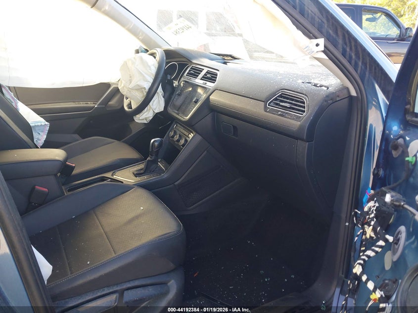 2020 Volkswagen Tiguan 2.0T Se/2.0T Se R-Line Black/2.0T Sel