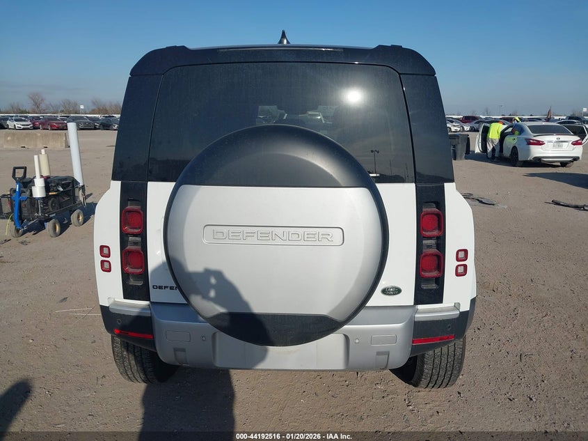 2022 Land Rover Defender 110 Standard VIN: SALEK7RX0N2077920 Lot: 44192516