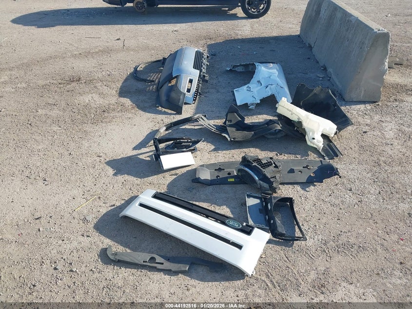 2022 Land Rover Defender 110 Standard VIN: SALEK7RX0N2077920 Lot: 44192516