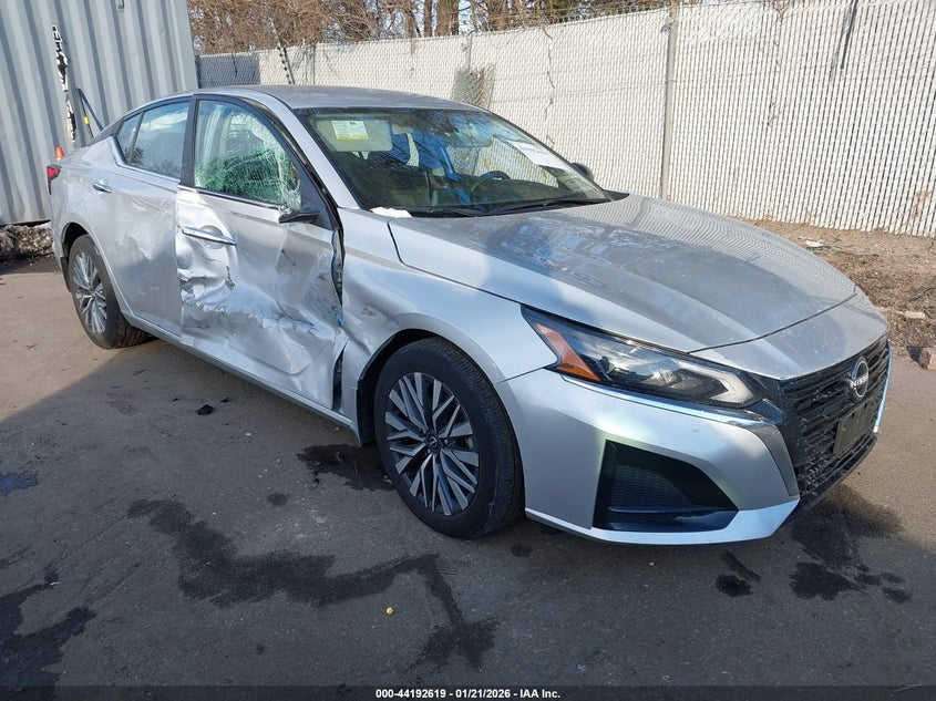 2024 Nissan Altima Sv Fwd