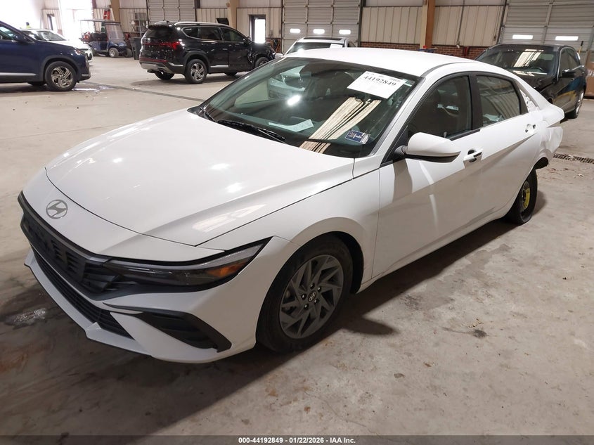 2024 Hyundai Elantra Sel