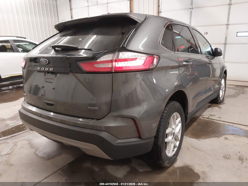 2022 Ford Edge Sel