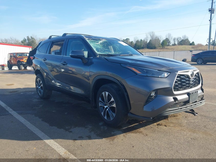 2022 Toyota Highlander Xle
