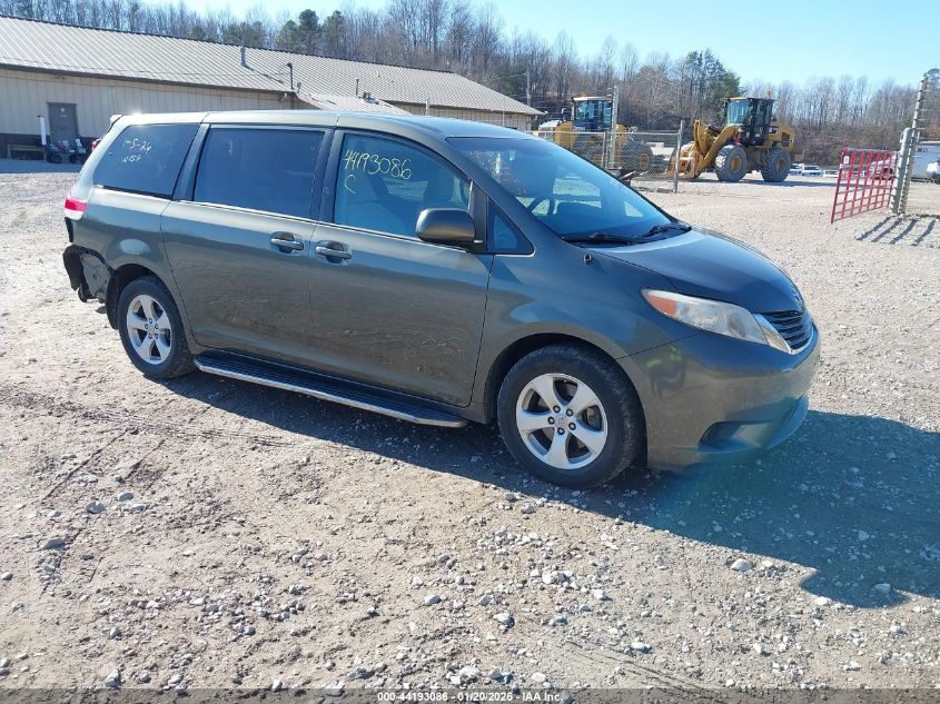 2012 Toyota Sienna Le 8 Passenger
