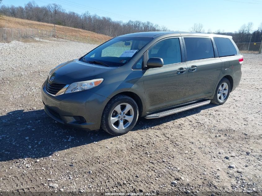 2012 Toyota Sienna Le 8 Passenger