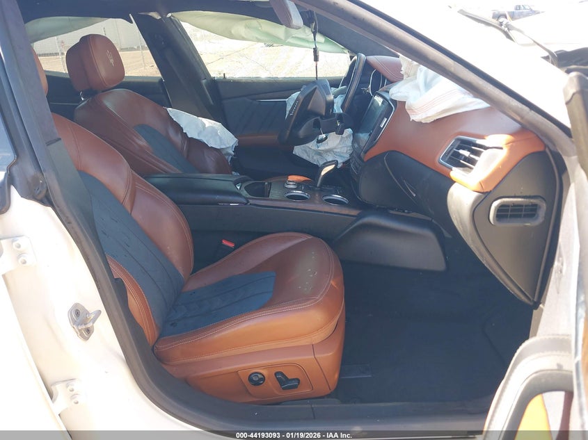 2019 Maserati Ghibli Granlusso