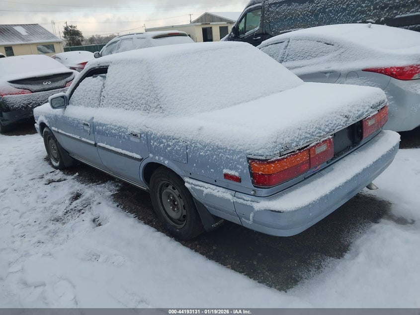 1988 TOYOTA CAMRY auction photo 3