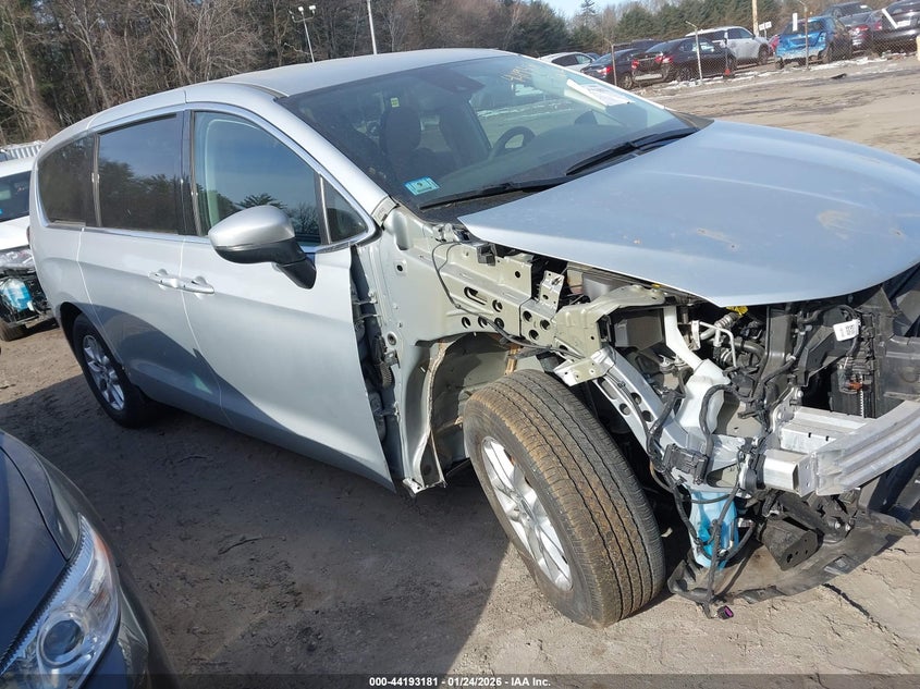 2023 Chrysler Voyager Lx