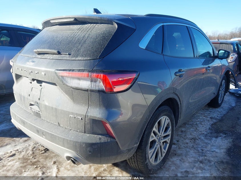 2022 Ford Escape Sel