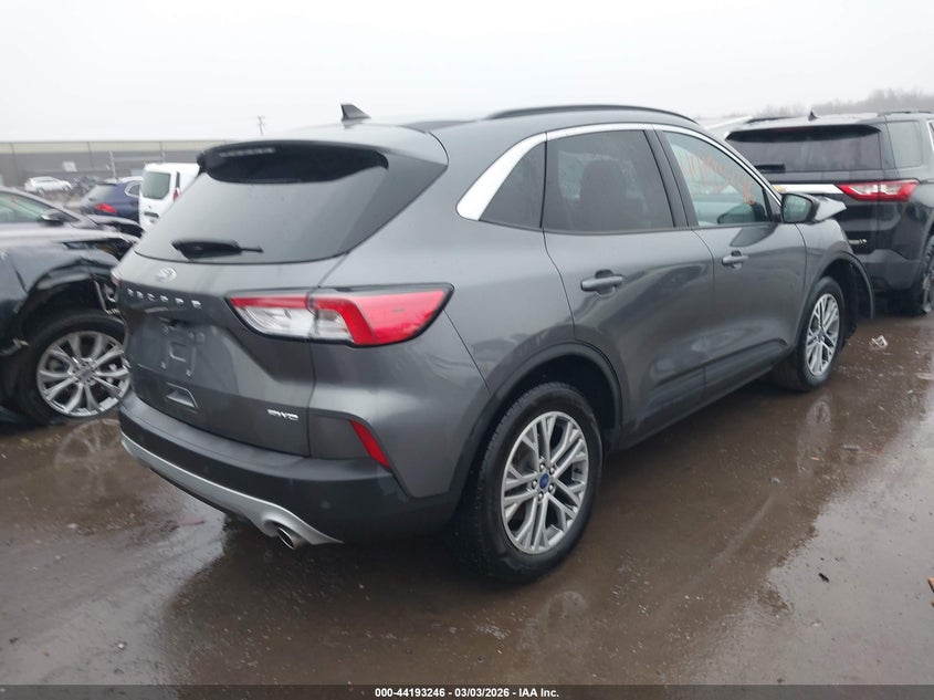 2022 Ford Escape Sel