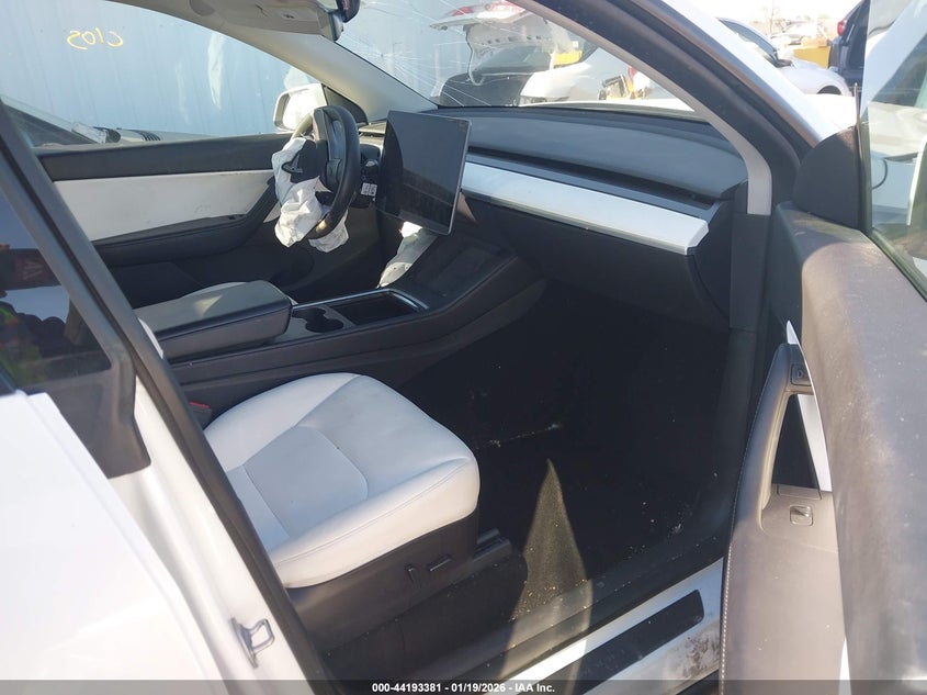 2022 Tesla Model Y Performance Dual Motor All-Wheel Drive