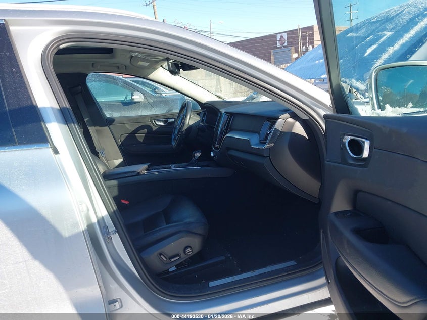 2020 Volvo Xc60 T5 Momentum