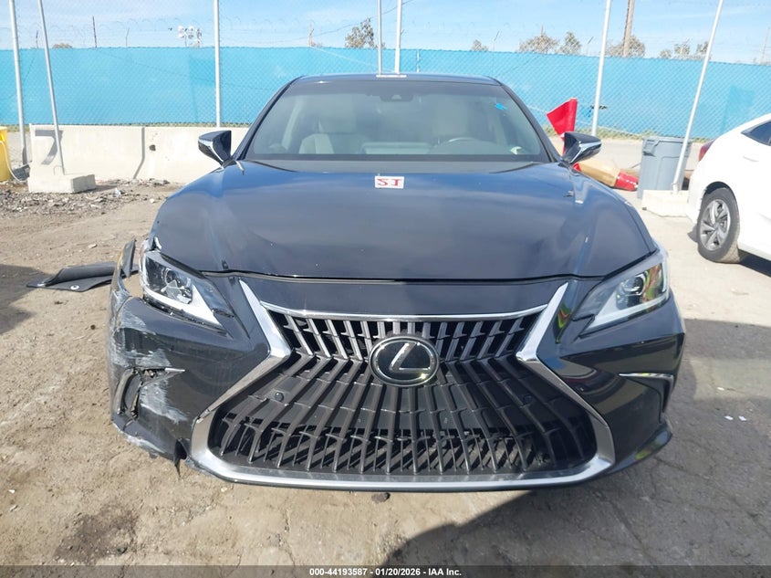VIN 58ADA1C15RU040318 2024 LEXUS ES 300H